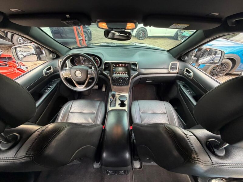 Jeep Grand Cherokee Laredo 4×2 2017