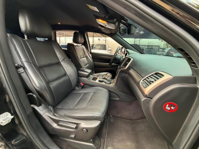 Jeep Grand Cherokee Laredo 4×2 2017